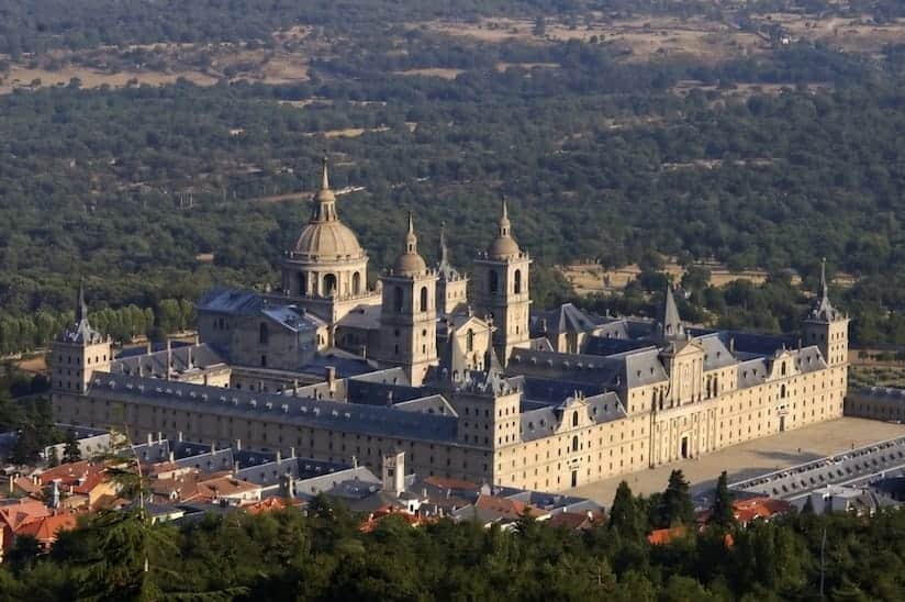 マドリードのエル・エスコリアール修道院と王室用地